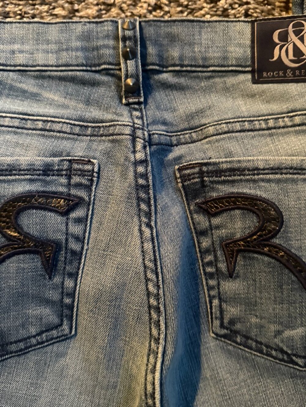 ROCK & REPUBLIC KASANDRA STUDDED JEANS - Picture 6 of 8